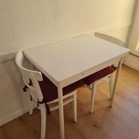 Apartment Et Petite Terrasse 1 Minute De La Gare
